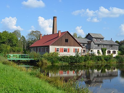 Historische Wassermühle in Lettland